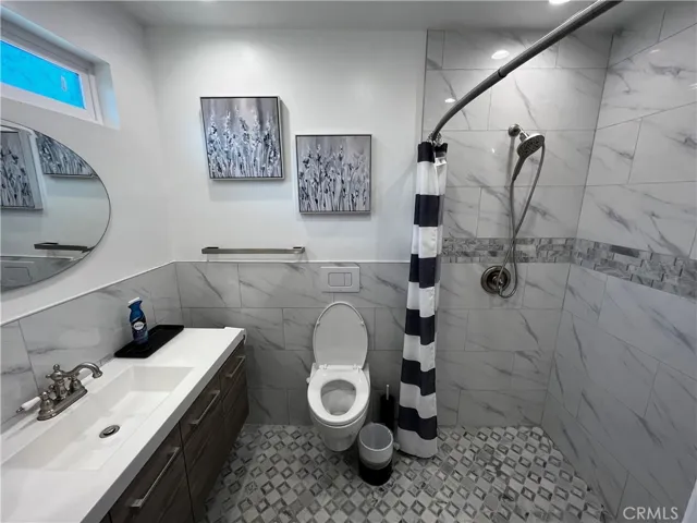 5871 Fullerton Avenue, Buena Park, California 90621