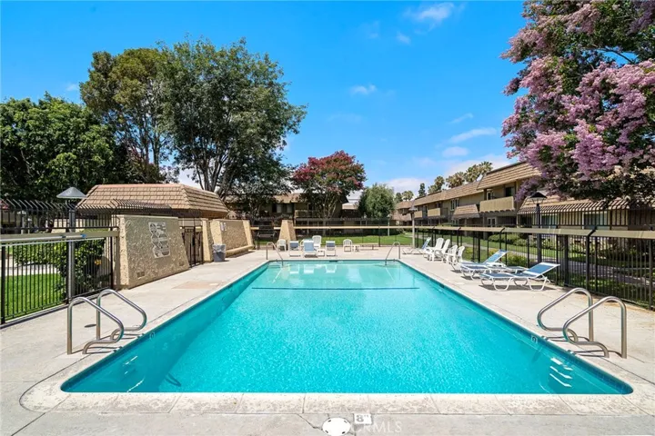 5 swimming pools