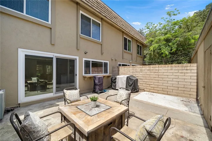 Private enclosed patio for evenings entertaining