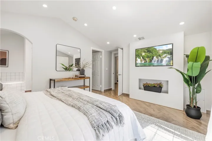 917 Euclid 1, Long Beach, California 90804