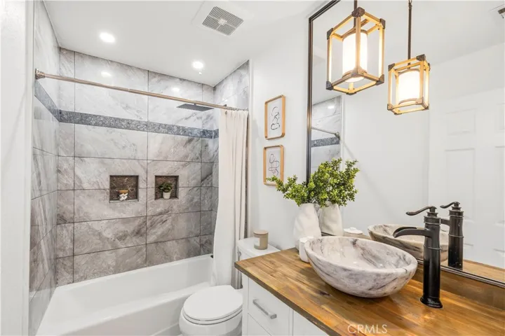 917 Euclid 1, Long Beach, California 90804