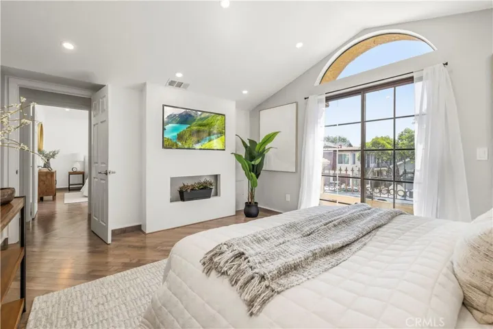 917 Euclid 1, Long Beach, California 90804