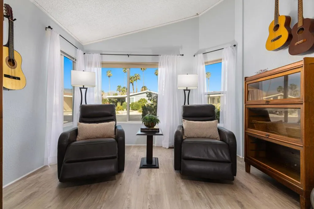 73450 Country Club Dr., spc 33