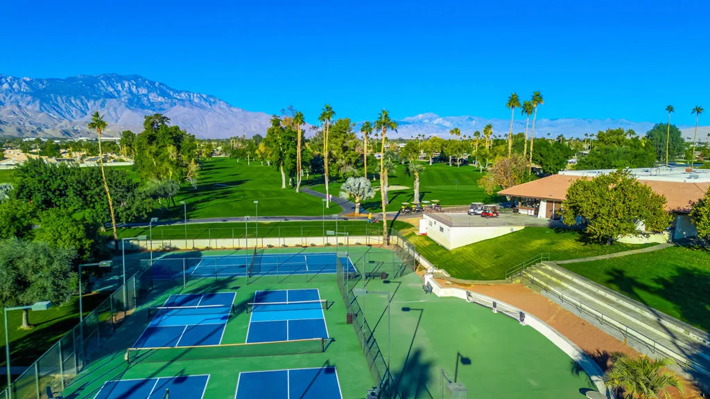 73450 Country Club Dr., spc 33