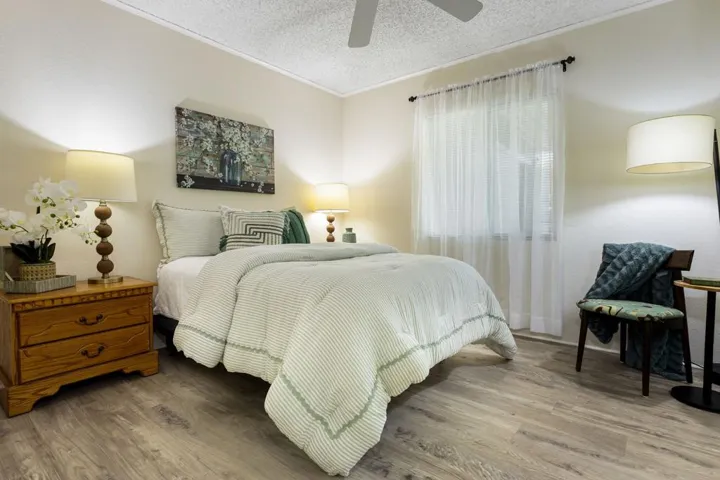 73450 Country Club Dr., spc 33