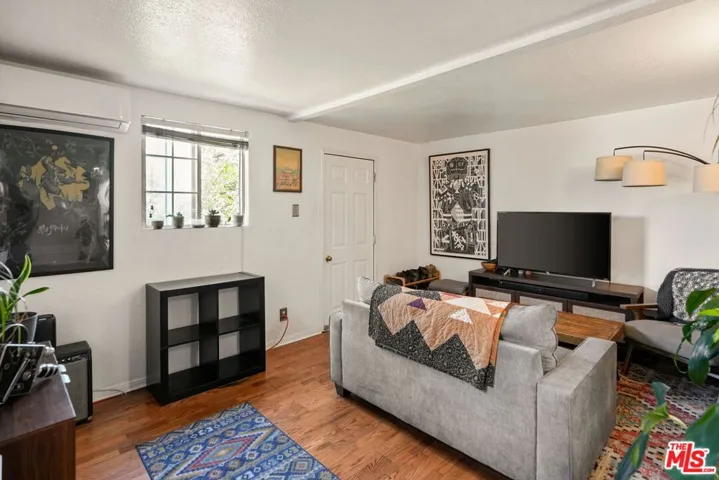 2142 Baxter Street, Los Angeles, California 90039