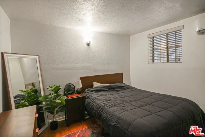 2142 Baxter Street, Los Angeles, California 90039