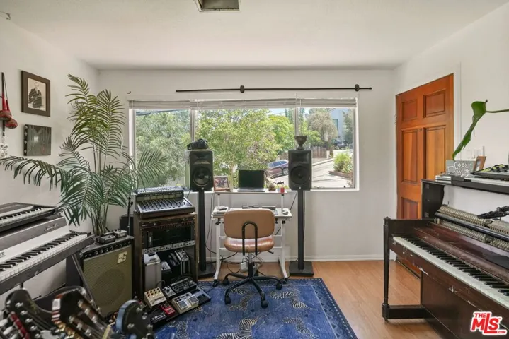 2142 Baxter Street, Los Angeles, California 90039