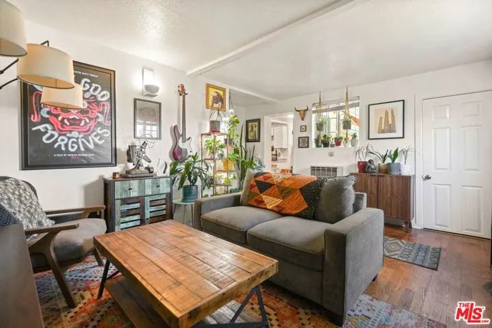 2142 Baxter Street, Los Angeles, California 90039