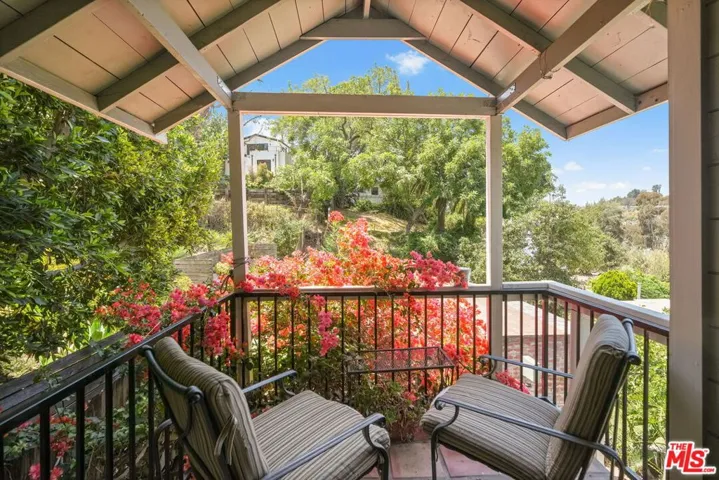 2142 Baxter Street, Los Angeles, California 90039