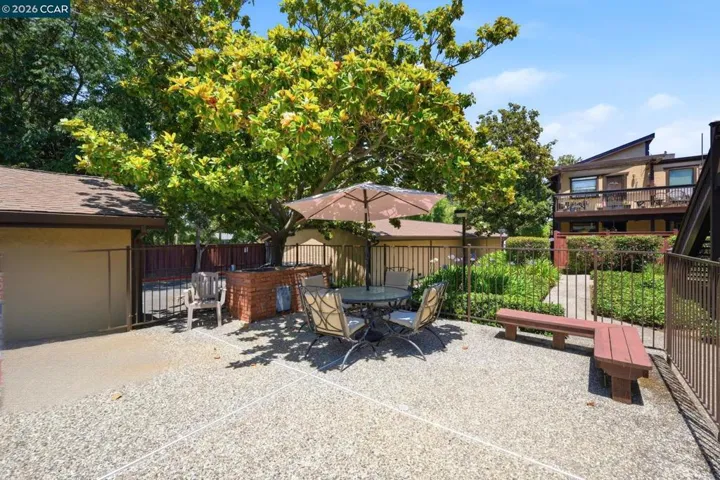 BBQ Area in Pool/Hot Tub Area