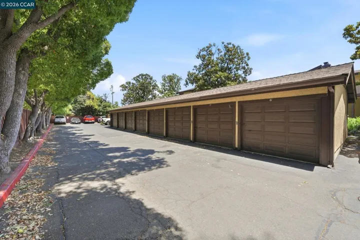 Garage #12