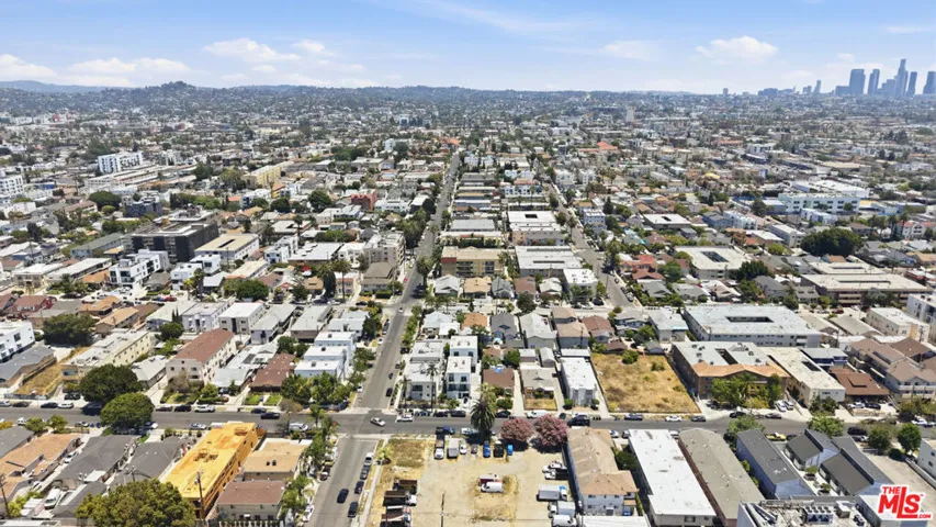 472 N Oxford Avenue, Los Angeles, California 90004