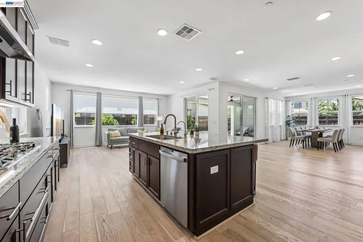1111 S Jacobs Dr, Mountain House, California 95391