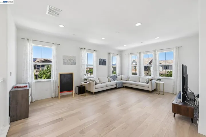 1111 S Jacobs Dr, Mountain House, California 95391