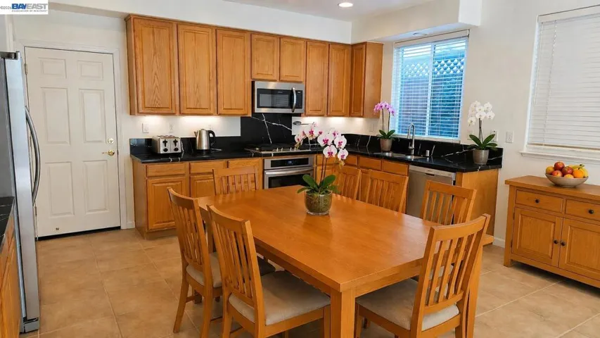 Kitchen/DiningVirtualy Staged