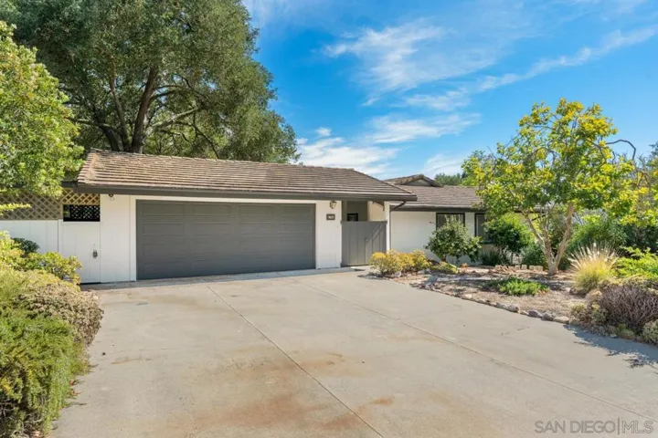 9817 Sage Hill, Escondido, California 92026