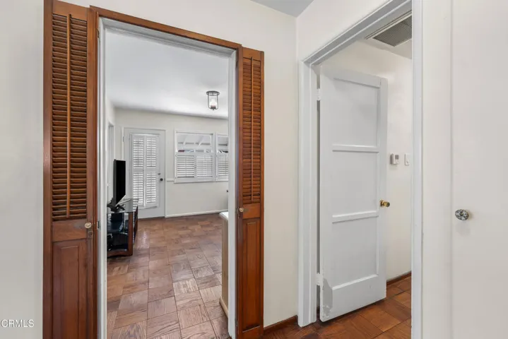 Robinhood Ave-63