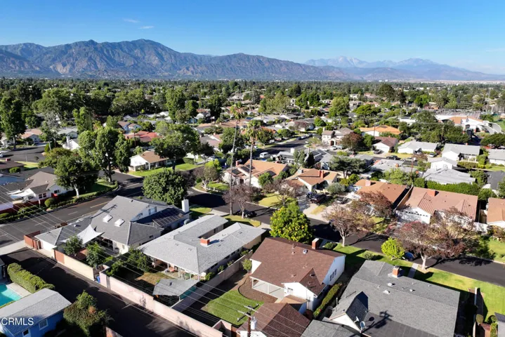 Robinhood Ave-11