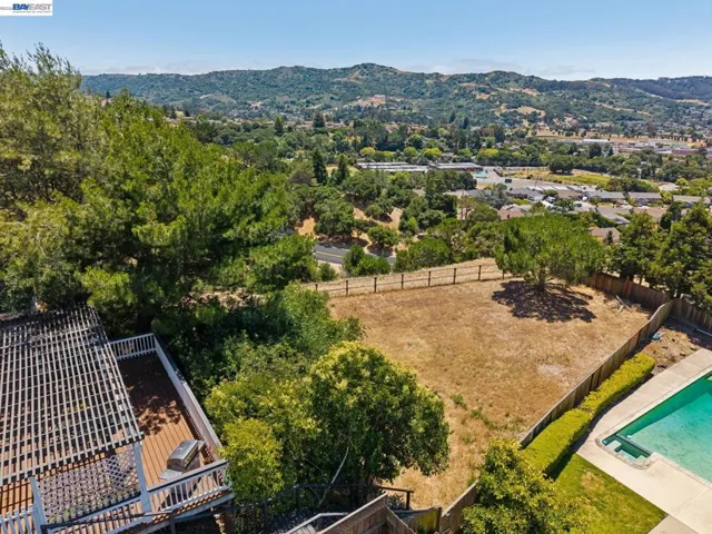 4618 Setting Sun Dr, Richmond, California 94803