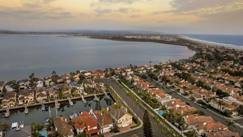 35 Buccaneer Way, Coronado, California 92118