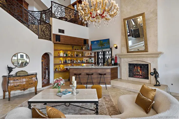 35 Buccaneer Way, Coronado, California 92118
