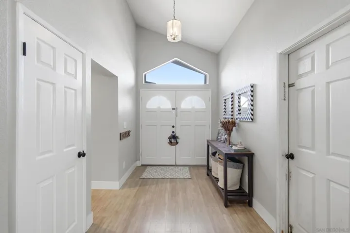 1120 Cottontail, Vista, California 92081