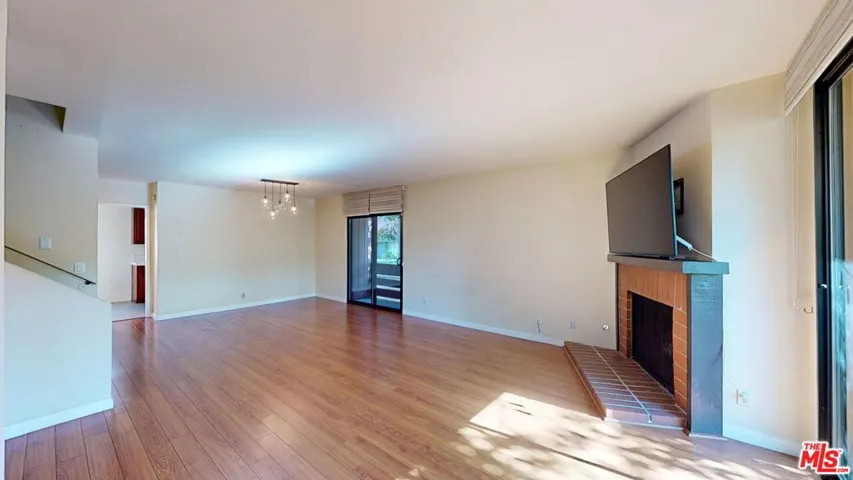 21930 Marylee Street 97, Woodland Hills, California 91367