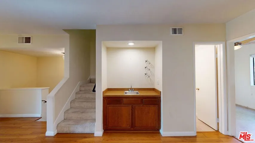 21930 Marylee Street 97, Woodland Hills, California 91367