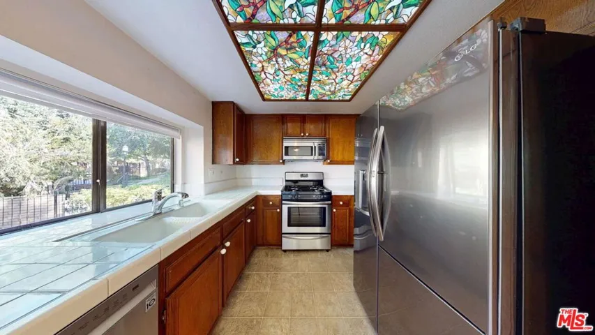 21930 Marylee Street 97, Woodland Hills, California 91367