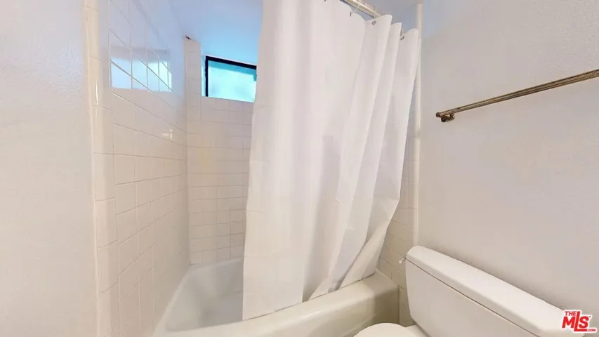 21930 Marylee Street 97, Woodland Hills, California 91367