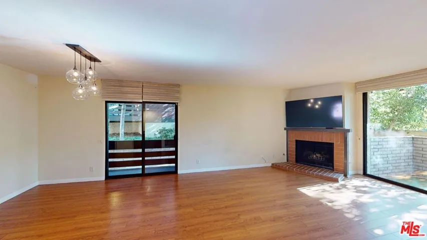 21930 Marylee Street 97, Woodland Hills, California 91367