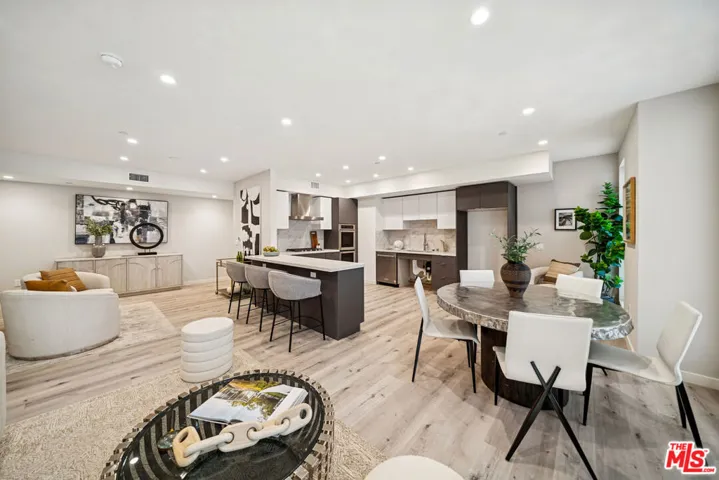 1051 S Corning Street 204, Los Angeles, California 90035