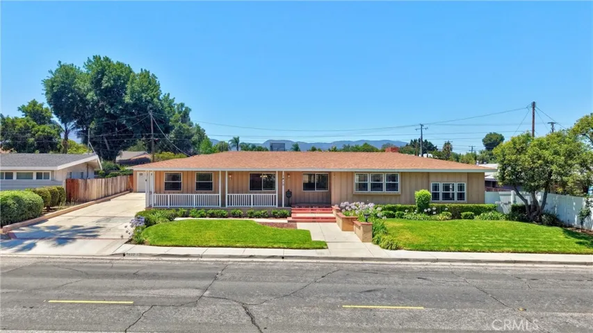 1410 Kellogg, Corona, California 92879