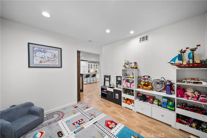 16710 Highfalls Street, Canyon Country, California 91387