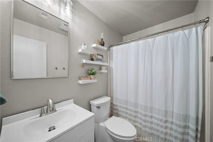 16710 Highfalls Street, Canyon Country, California 91387