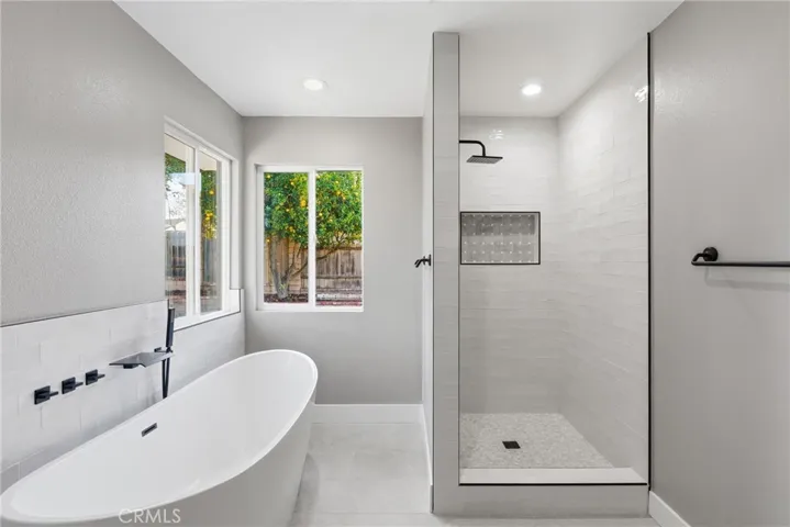 Primary En-Suite