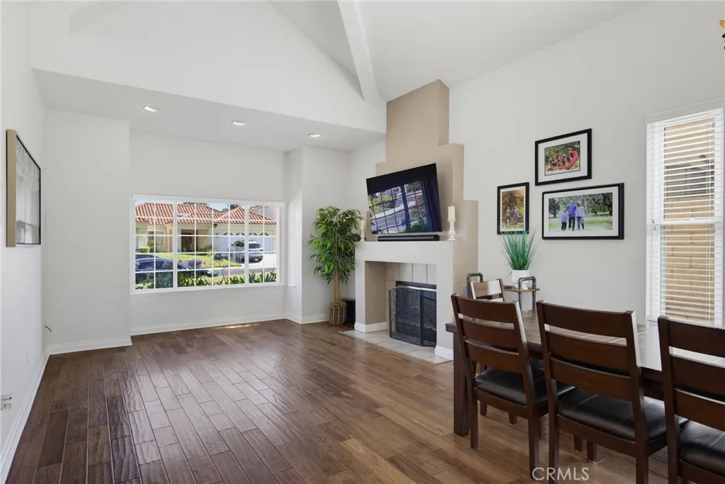 downstairs living room (no virtual staging)