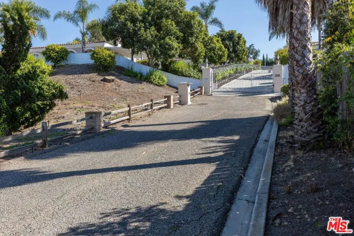 1751 Monte Vista Drive, Vista, California 92084