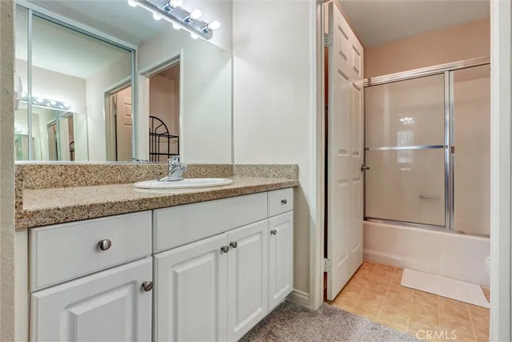 5545 Canoga Avenue 220, Woodland Hills, California 91367