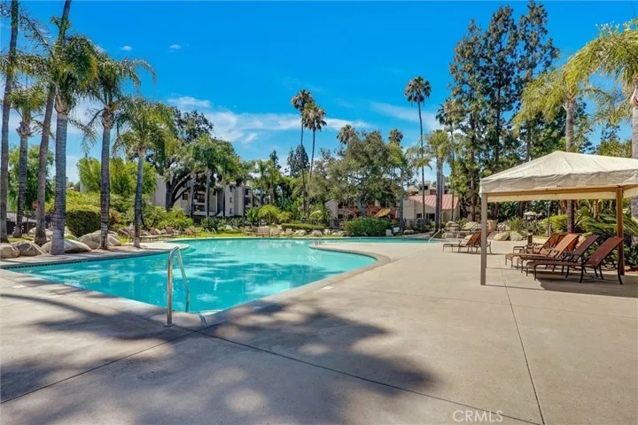 5545 Canoga Avenue 220, Woodland Hills, California 91367