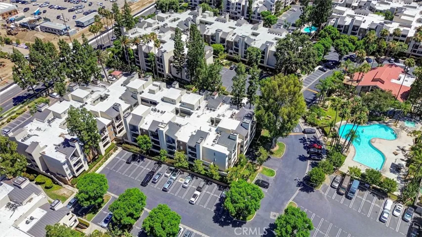 5545 Canoga Avenue 220, Woodland Hills, California 91367