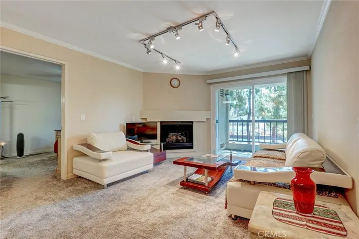 5545 Canoga Avenue 220, Woodland Hills, California 91367