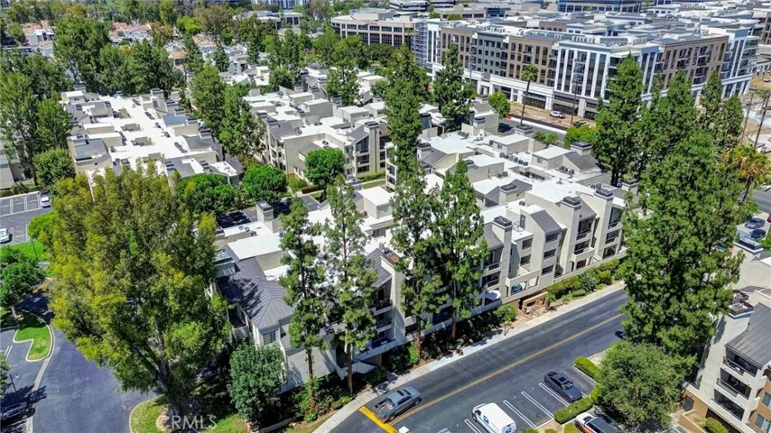 5545 Canoga Avenue 220, Woodland Hills, California 91367