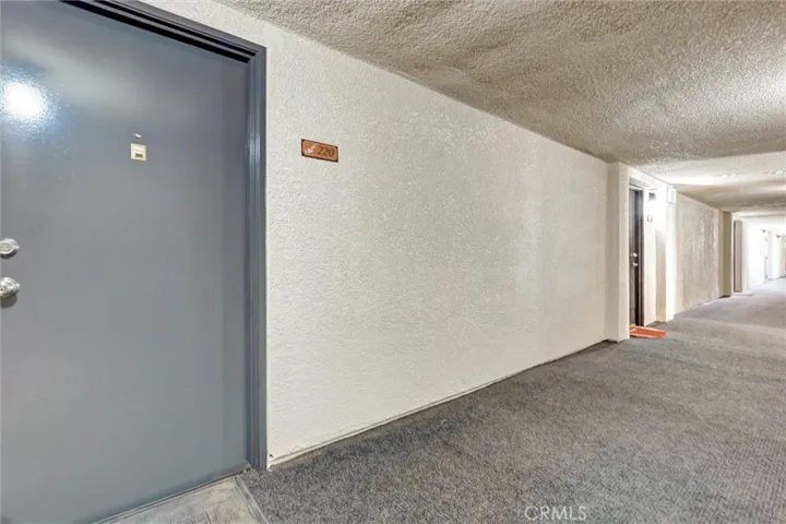 5545 Canoga Avenue 220, Woodland Hills, California 91367