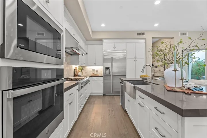 110 Spiral, Irvine, California 92618