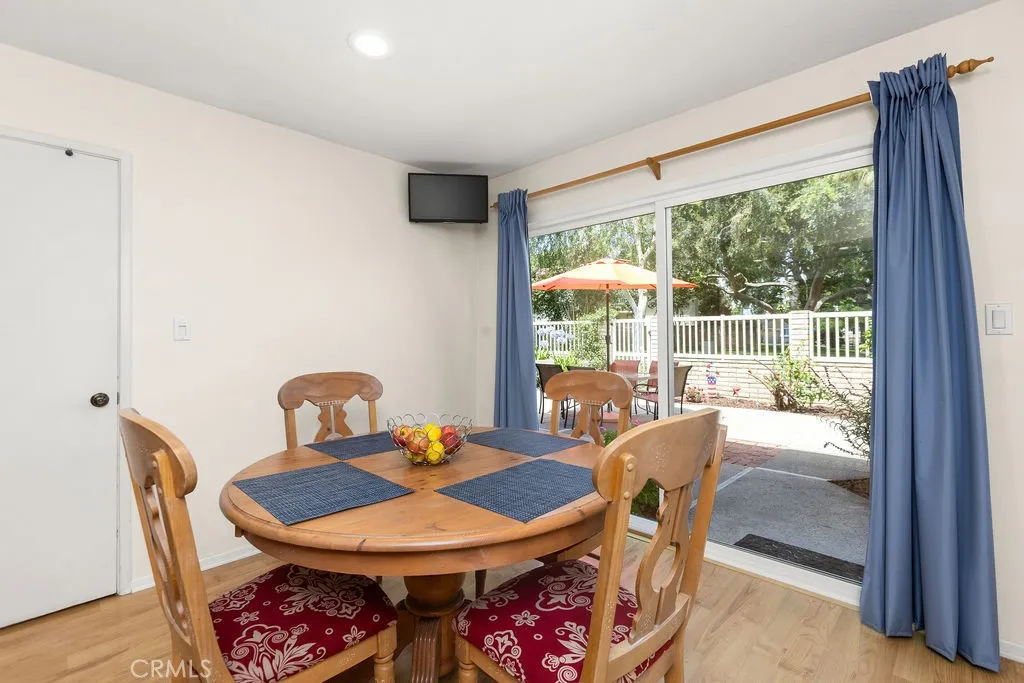 Relaxing views of backyard & park + easy access...