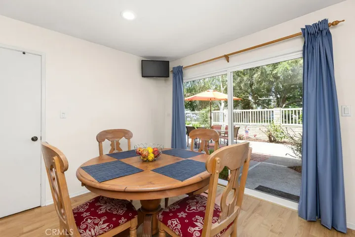 Relaxing views of backyard & park + easy access...
