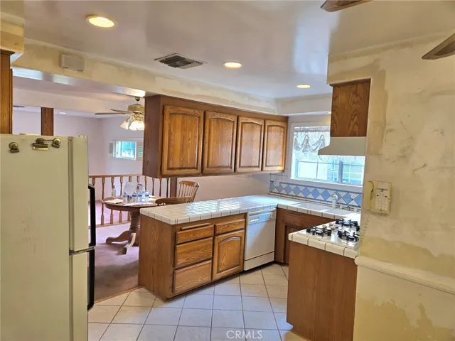 9758 Rhea Avenue, Northridge, California 91324