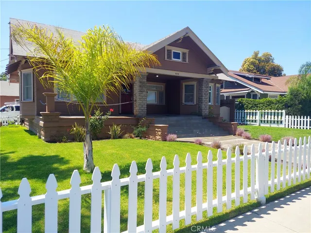 530 S Broadway, Santa Ana, California 92701